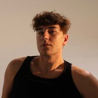 Song is CLOUDS by BUNT MUNICH version