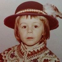 press the share button 3 times very fast