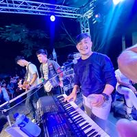 เสียงต้นฉบับ - ໂດ້ ມືຄີບອດຫັດຫຼິ້ນ
