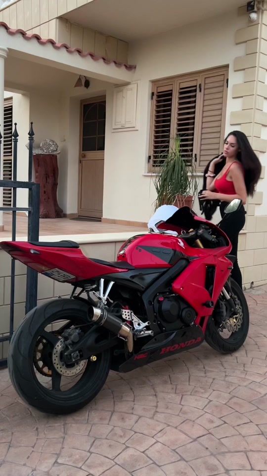 TikTok video thumbnail by moto_barbiee