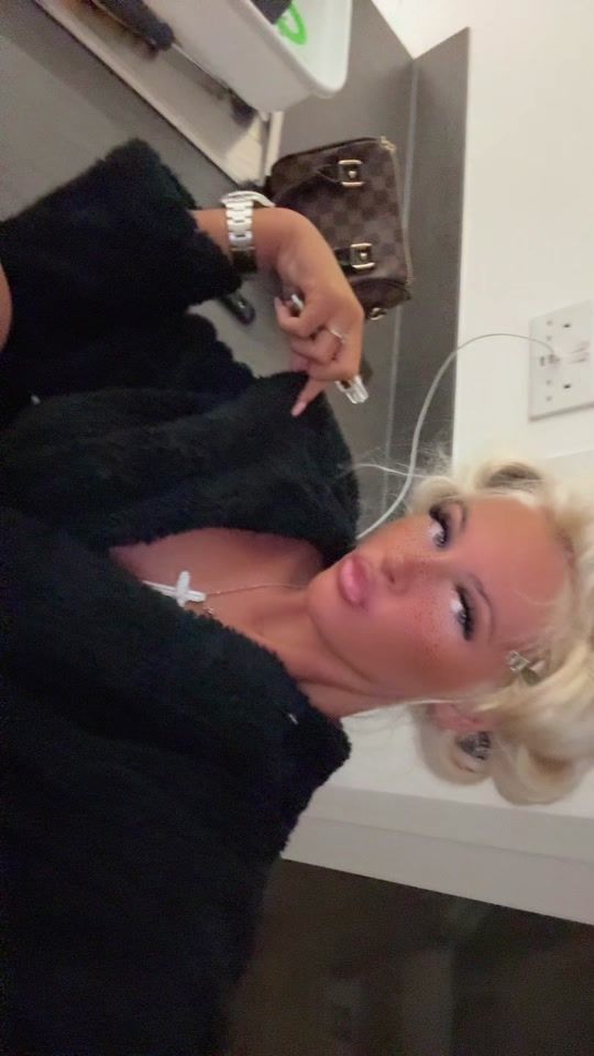 TikTok video thumbnail by fallonthextonxx