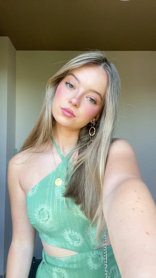 TikTok video thumbnail by heelenorellana