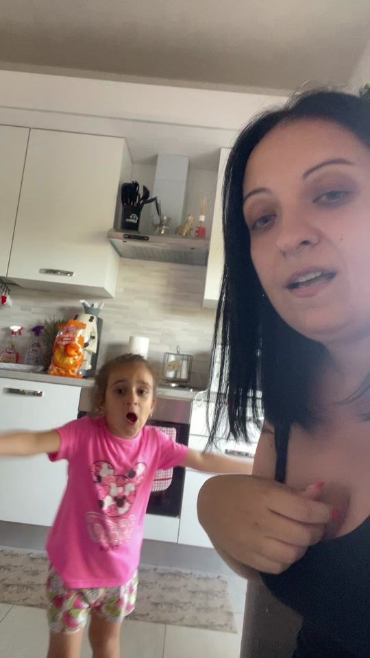 TikTok video thumbnail by lauraiozia