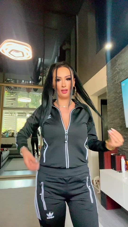 TikTok video thumbnail by macoveicristina5
