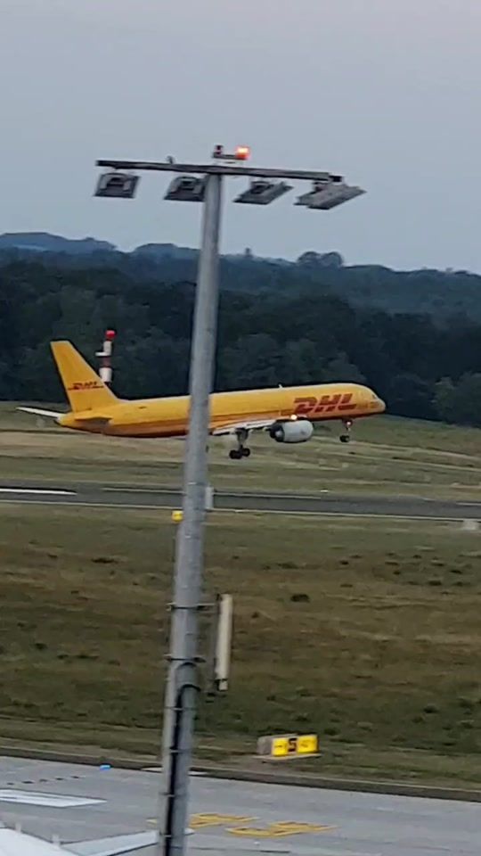 TikTok video thumbnail by matti._.planespotting