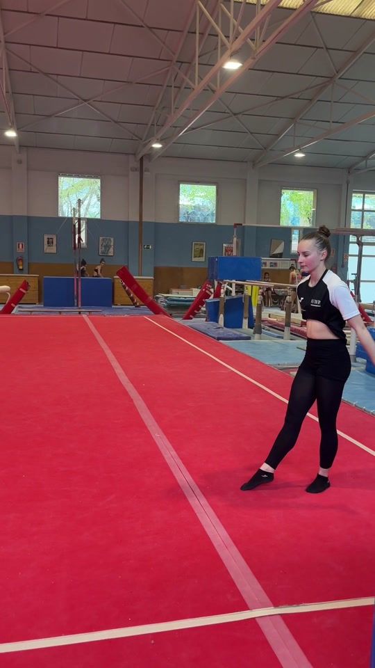 TikTok video thumbnail by tatiacrobatics