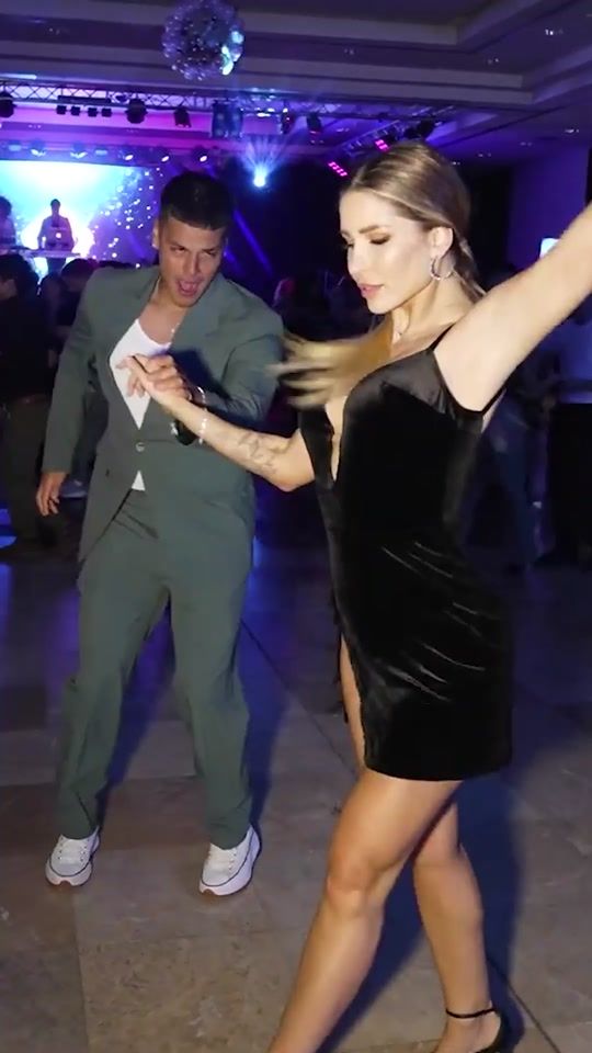 TikTok video thumbnail by latina.dance