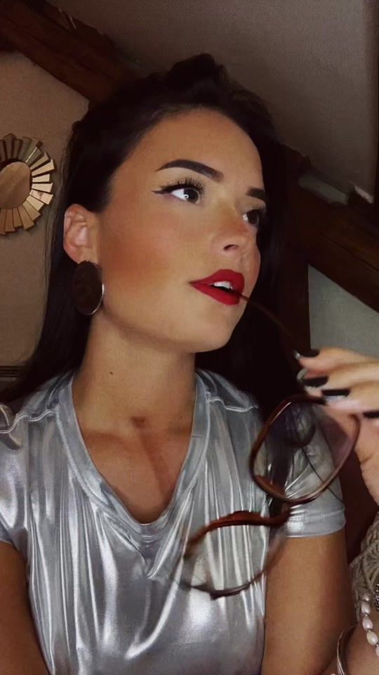 TikTok video thumbnail by carolinemodele