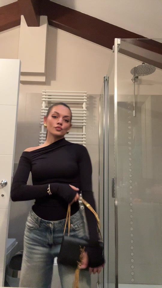 TikTok video thumbnail by giulialorenzonii