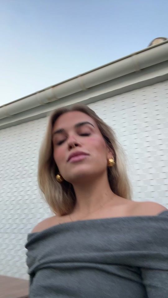 TikTok video thumbnail by carmencastcastt