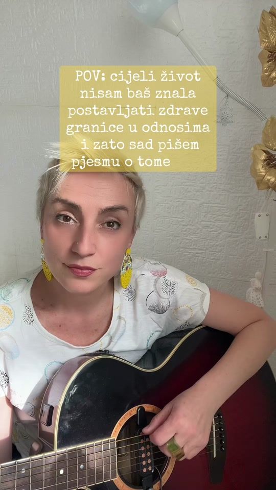 TikTok video thumbnail by elmaoriamusic