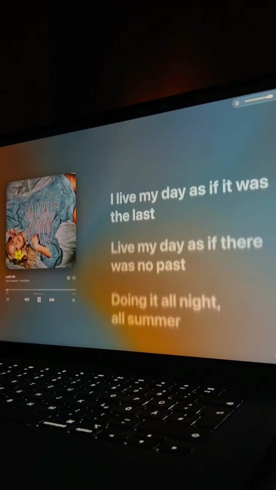 TikTok video thumbnail by songtext.de