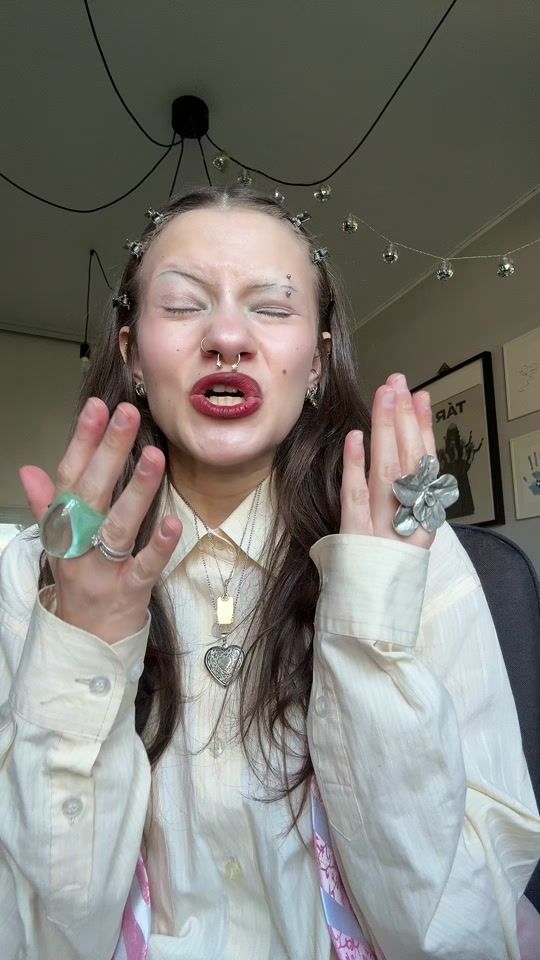 TikTok video thumbnail by hotdogxjumpingfrog