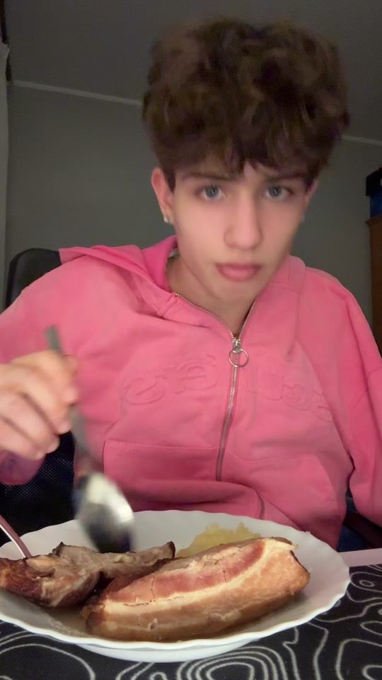 TikTok video thumbnail by karolwrobel_