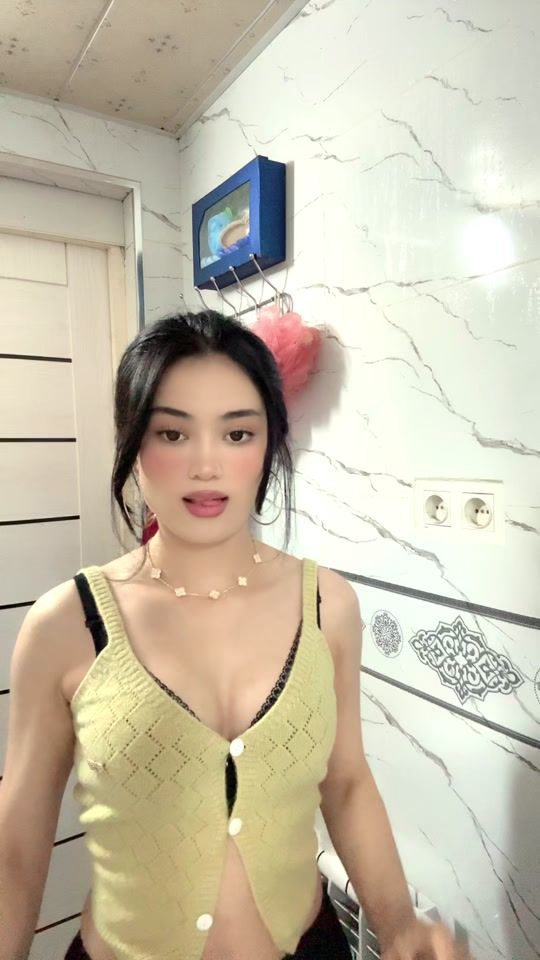 TikTok video thumbnail by sadiakhann__