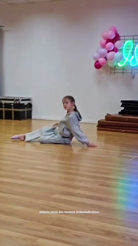 TikTok video thumbnail by vibestudio_dance