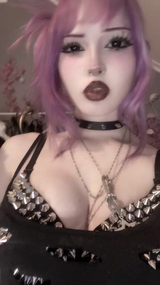 TikTok video thumbnail by kitty._.cosplay