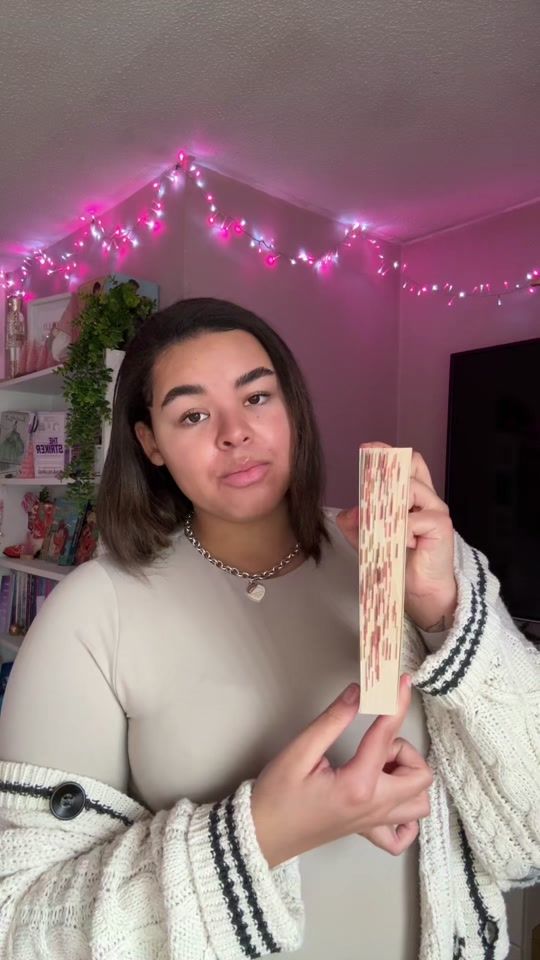 TikTok video thumbnail by tias.bookshelf_