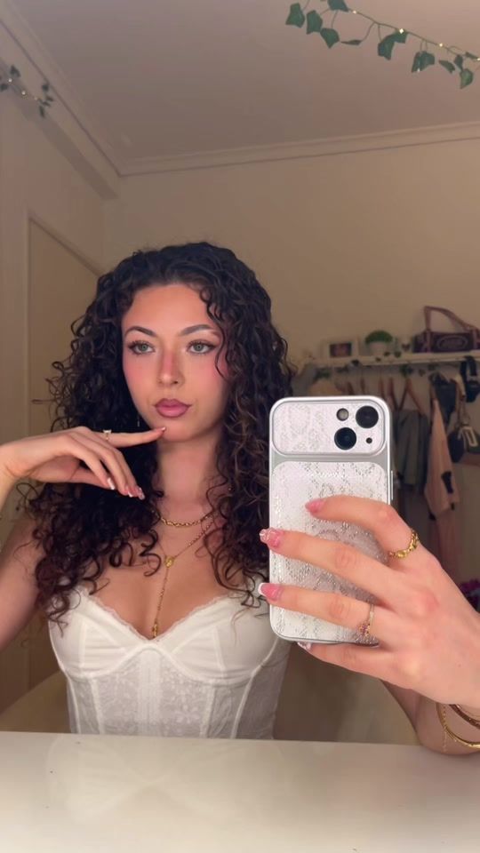 TikTok video thumbnail by mariiana.j