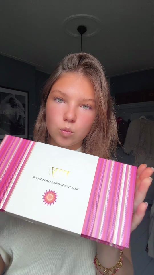 TikTok video thumbnail by floorvanzoerenx