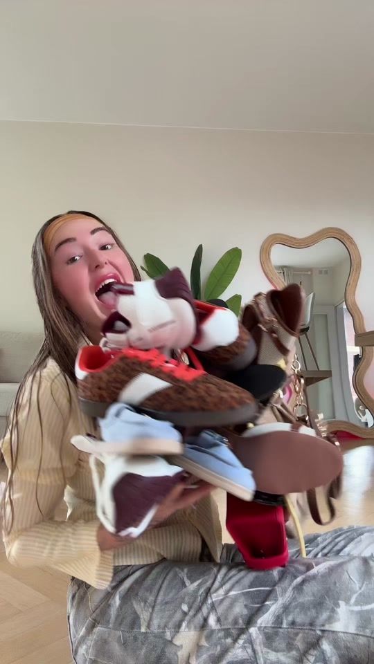 TikTok video thumbnail by helena_la_blonde