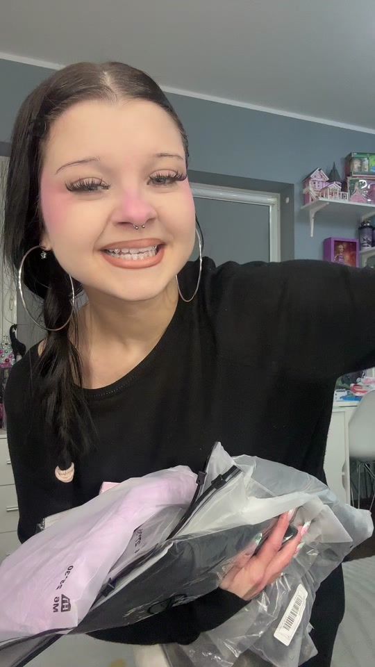 TikTok video thumbnail by 7czarnaqueenii_