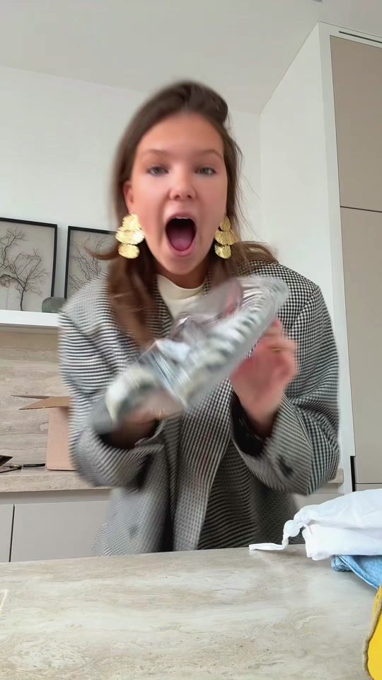 TikTok video thumbnail by floorvanzoerenx