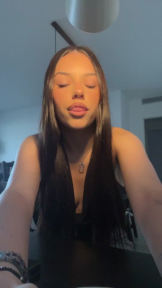 TikTok video thumbnail by saraa.pieedraa