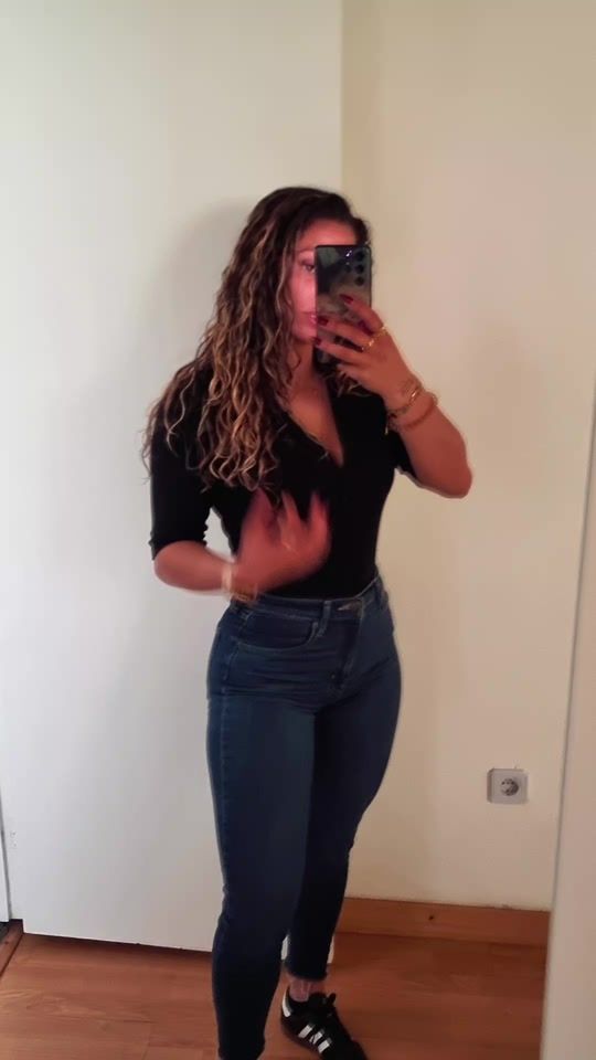TikTok video thumbnail by alexandragoncal97