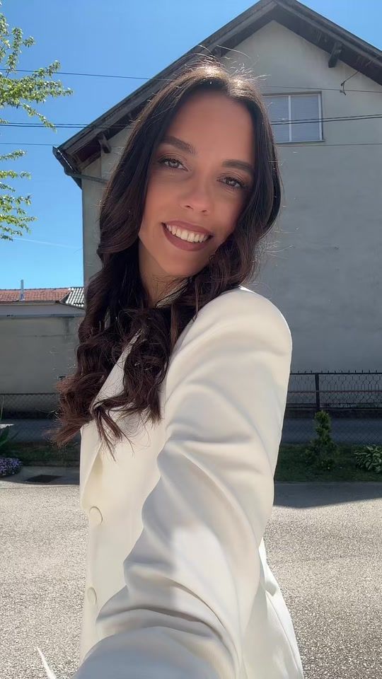 TikTok video thumbnail by sarakirin_