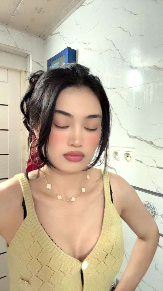TikTok video thumbnail by sadiakhann__