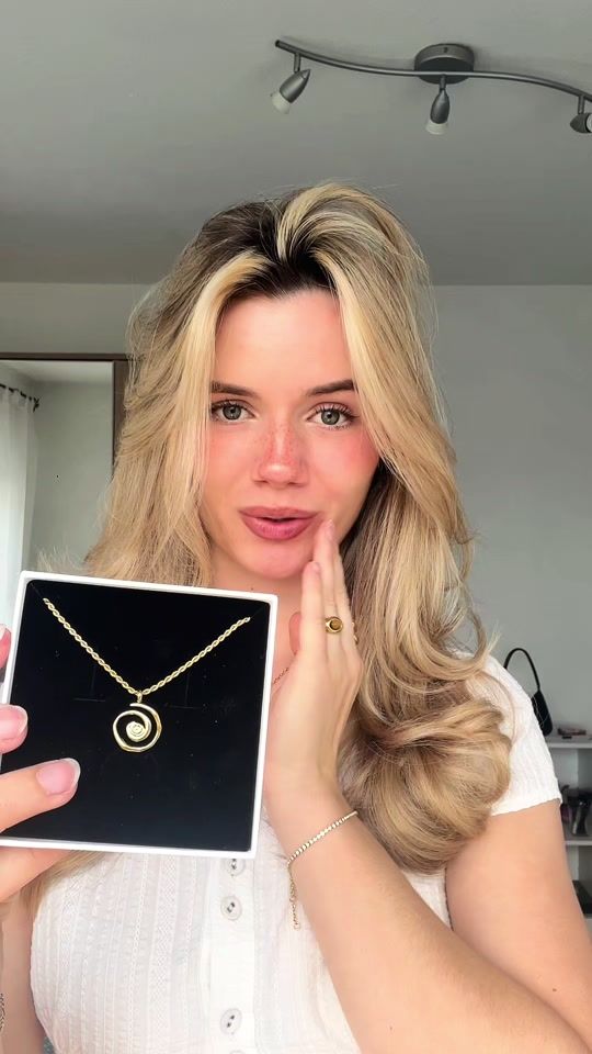 TikTok video thumbnail by julieerc_